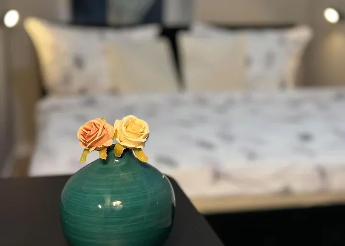 Wohnen Im Kunstwerk Neben Hundertwasserhaus L Hg4 Appartement *