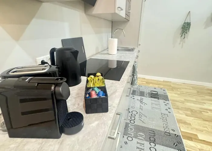 Wohnen Im Kunstwerk Neben Hundertwasserhaus L Hg4 Appartement Vienne