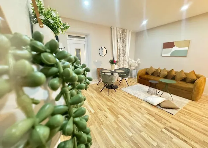 Appartement Wohnen Im Kunstwerk Neben Hundertwasserhaus L Hg4 Vienne