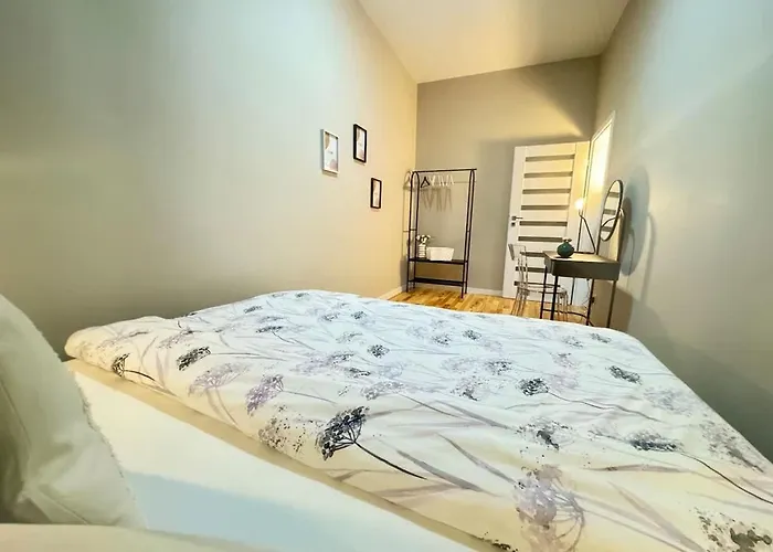 Wohnen Im Kunstwerk Neben Hundertwasserhaus L Hg4 Appartement *