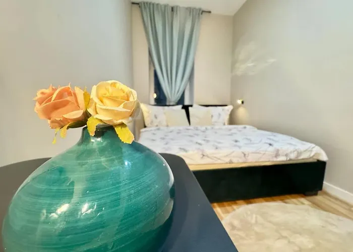 Appartement Wohnen Im Kunstwerk Neben Hundertwasserhaus L Hg4 Vienne